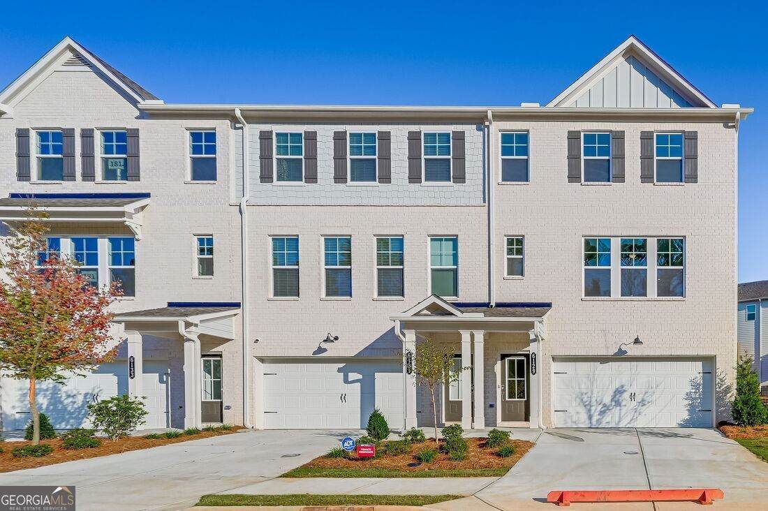 327 Dresden Circle - Photo 1