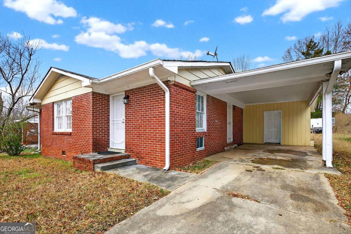 1742 Cardinal Road - Photo 1