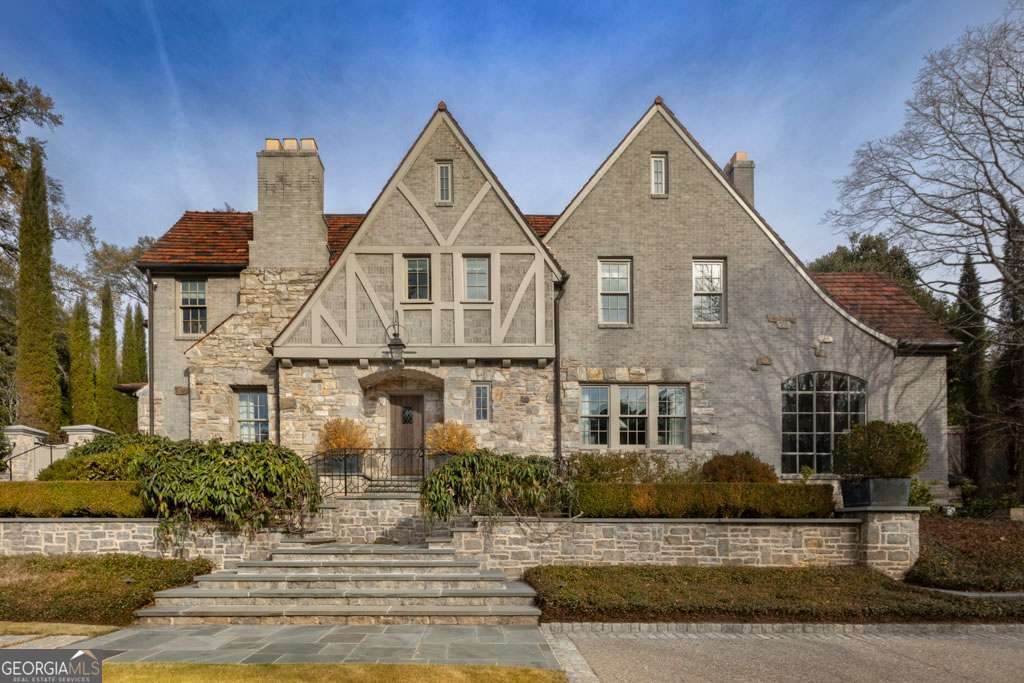 455 Peachtree Battle Avenue - Photo 1