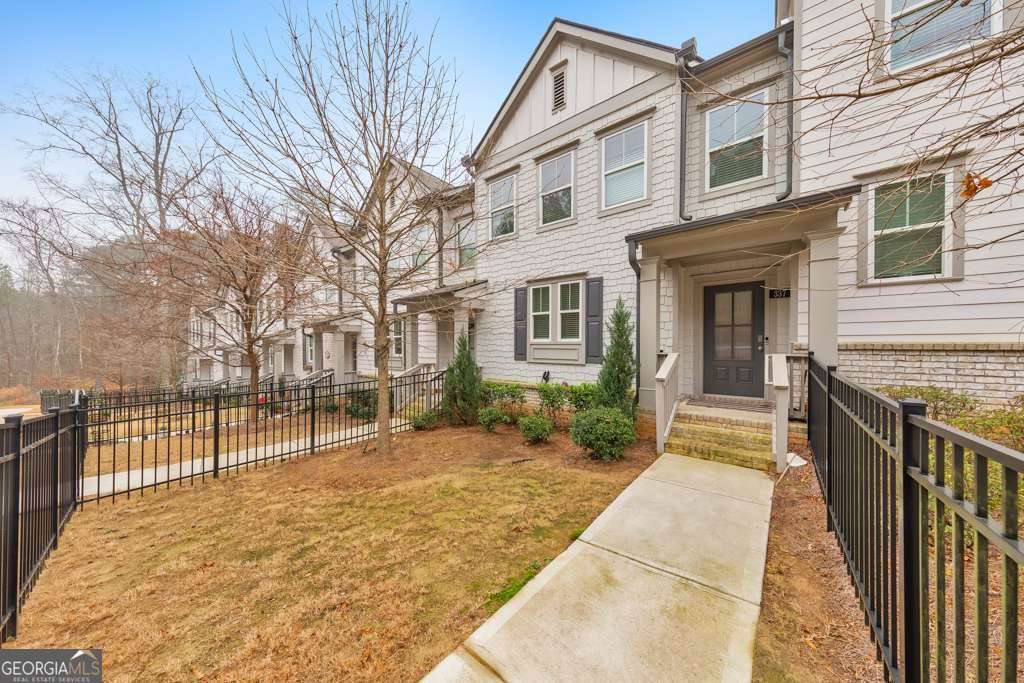 337 Vista Lane - Photo 1