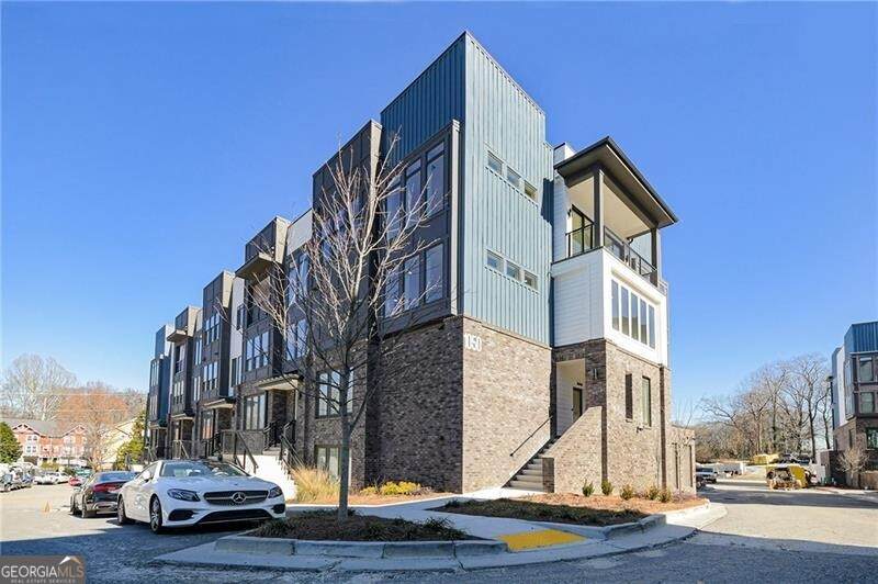 1050 Stacks Avenue - Photo 1