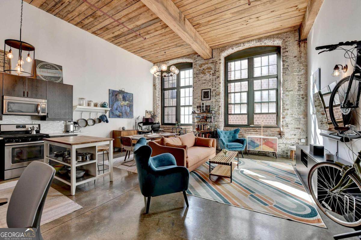 170 Boulevard - Photo 1