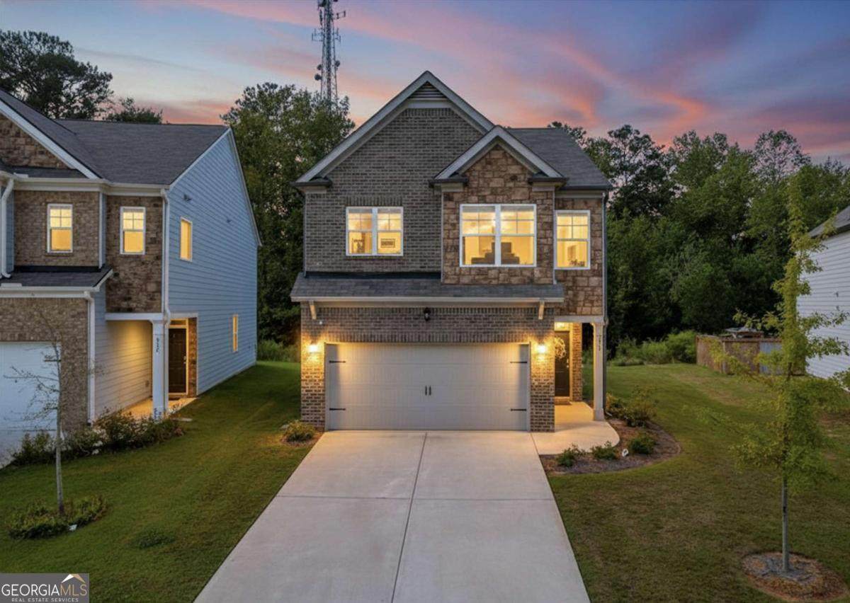 930 Bentley Drive - Photo 1