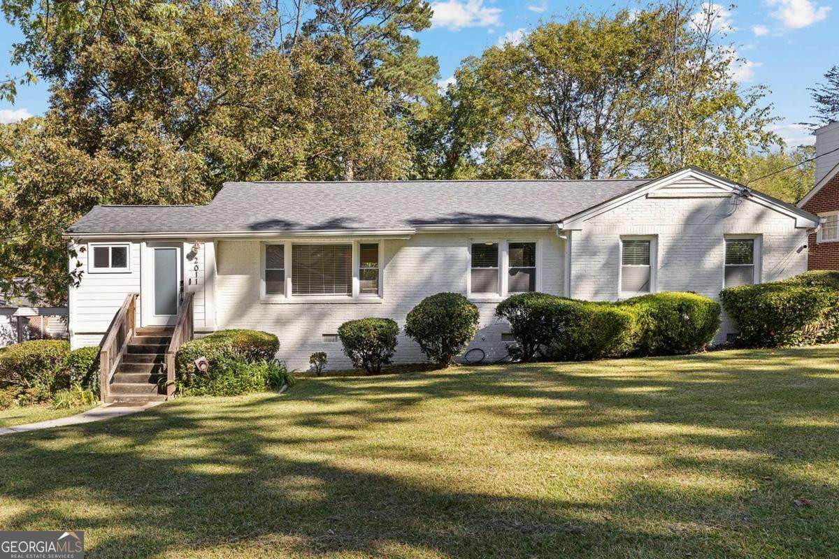 2011 Lexington Avenue - Photo 1