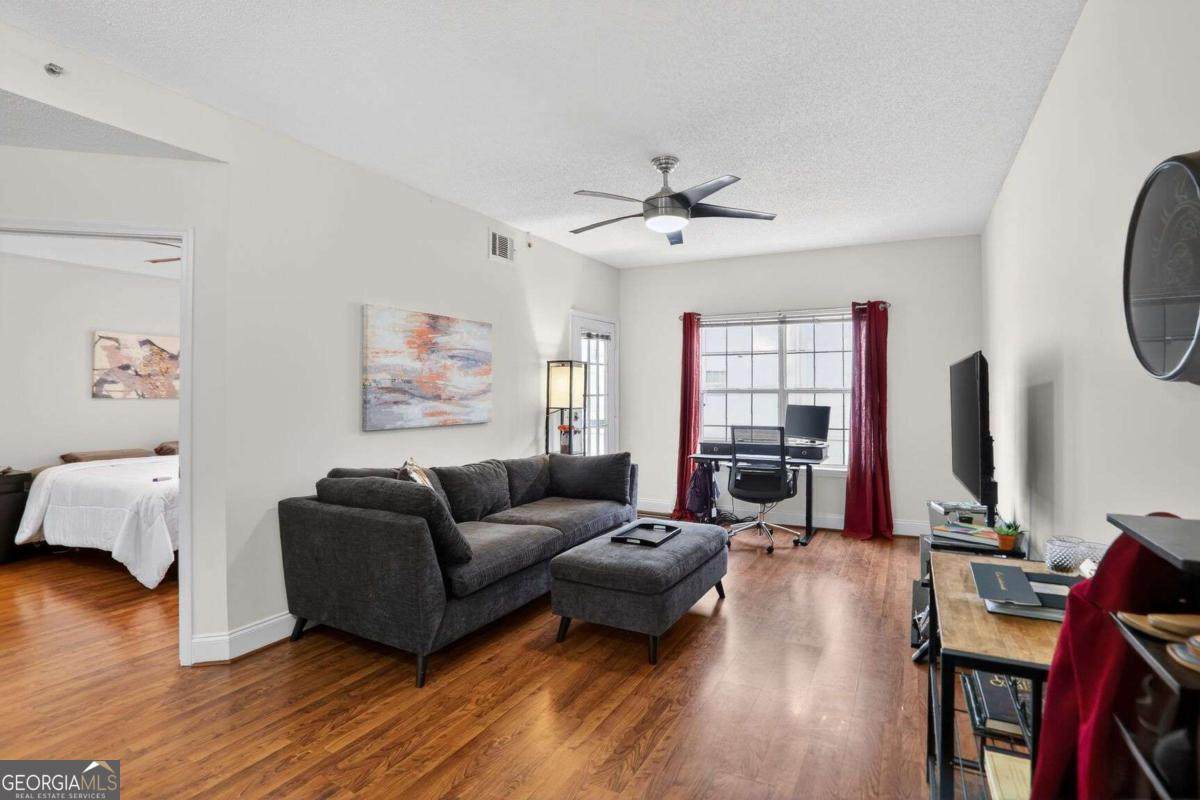 1074 Peachtree Walk - Photo 1