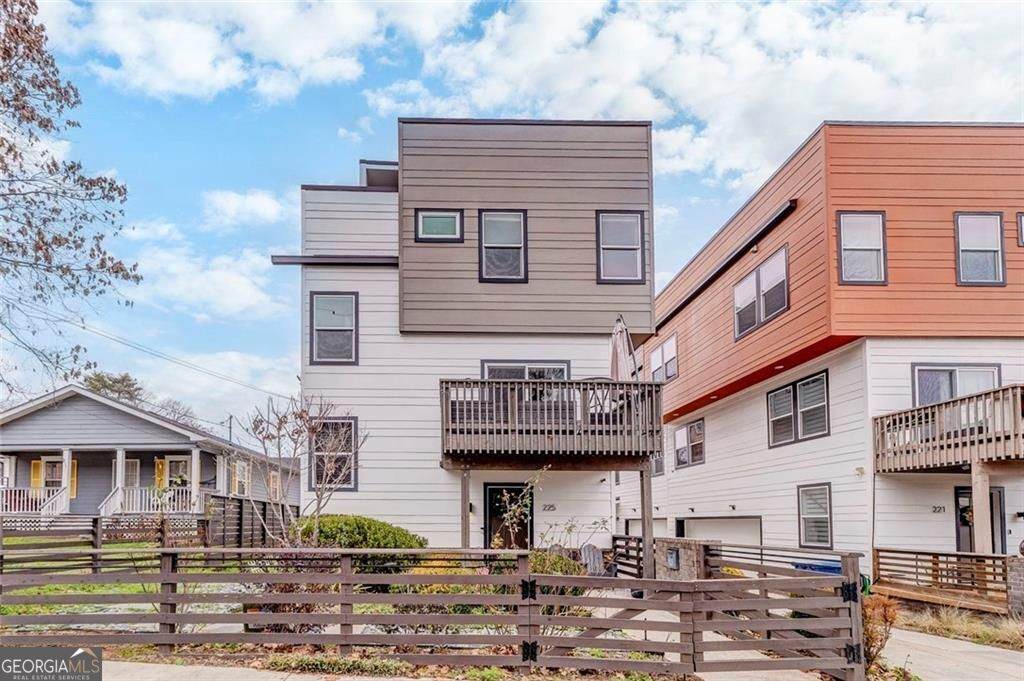 225 Crumley Street - Photo 1