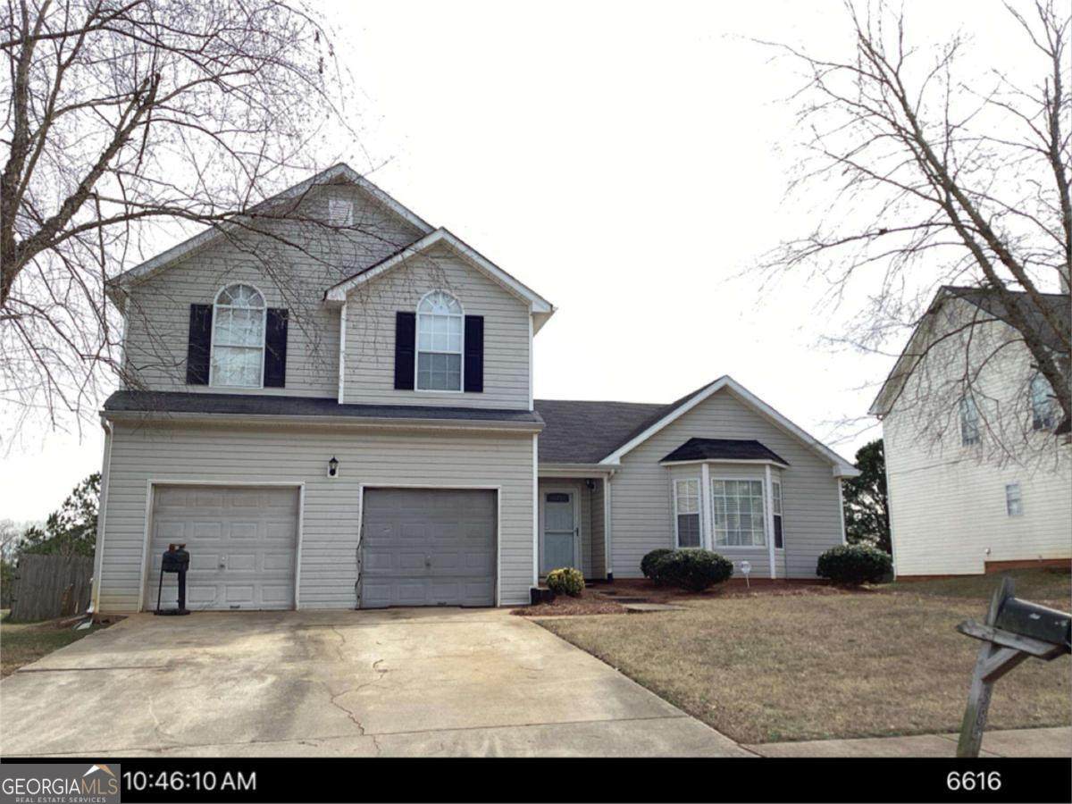 385 Creekview Boulevard - Photo 1