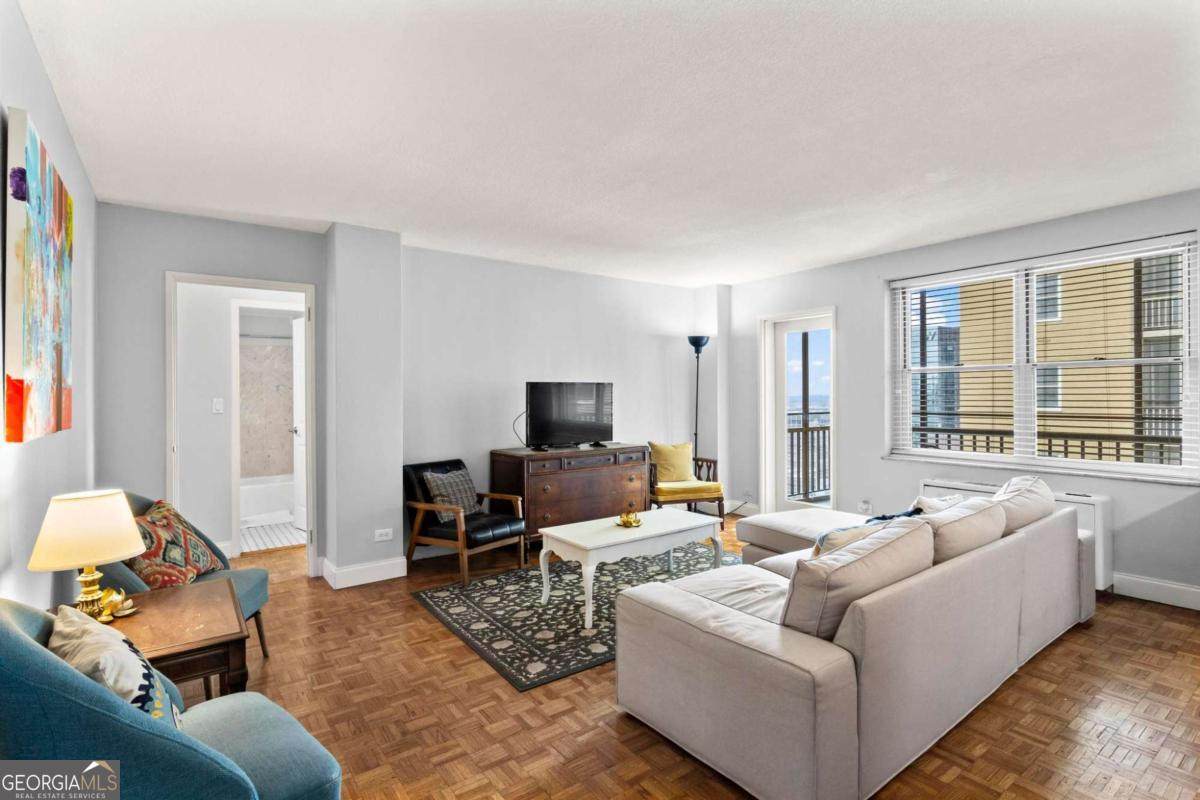 300 Peachtree Street - Photo 1