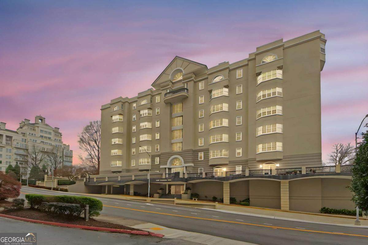 2499 Peachtree Road - Photo 1