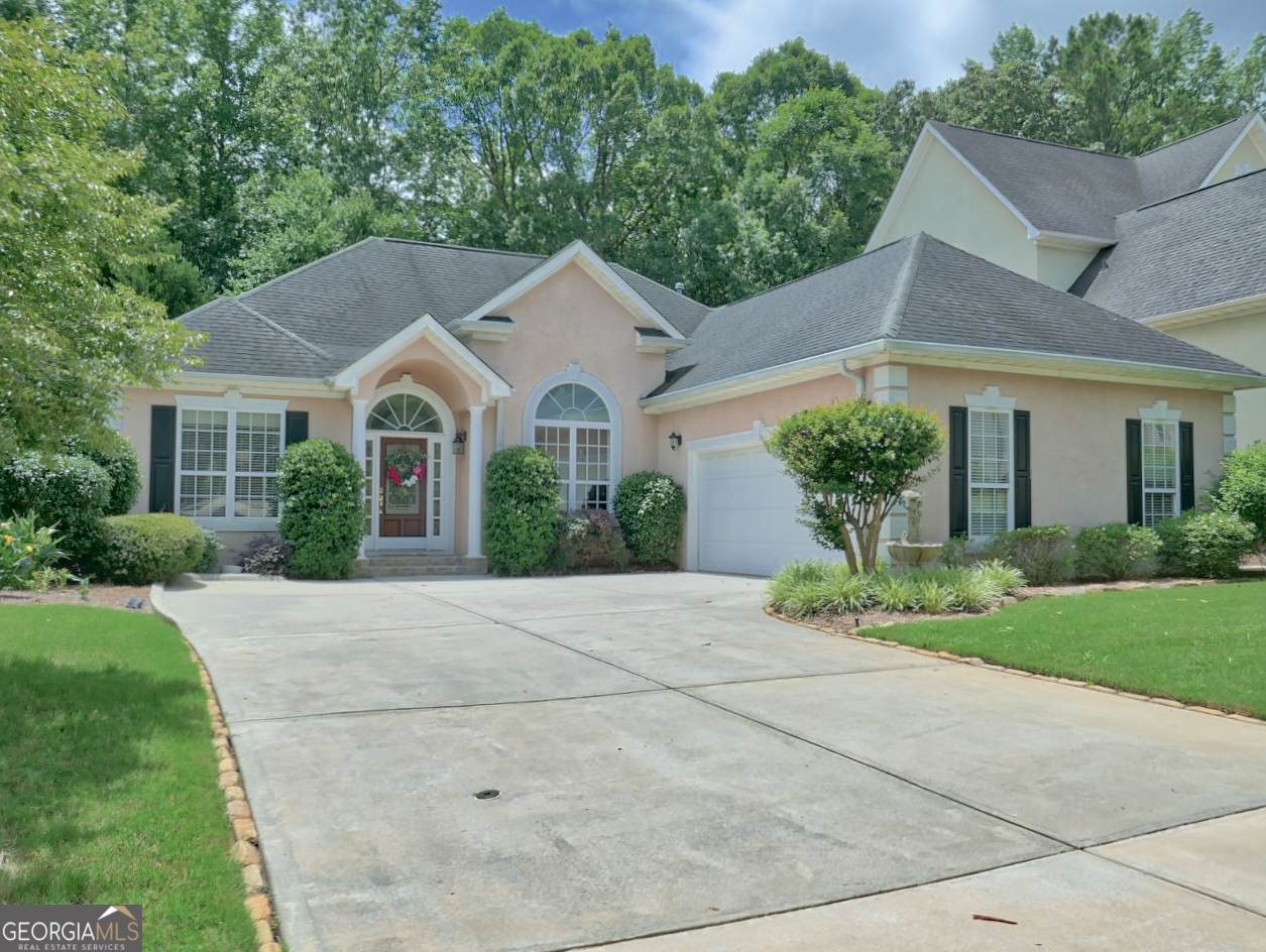 183 Eagles Club Drive - Photo 1