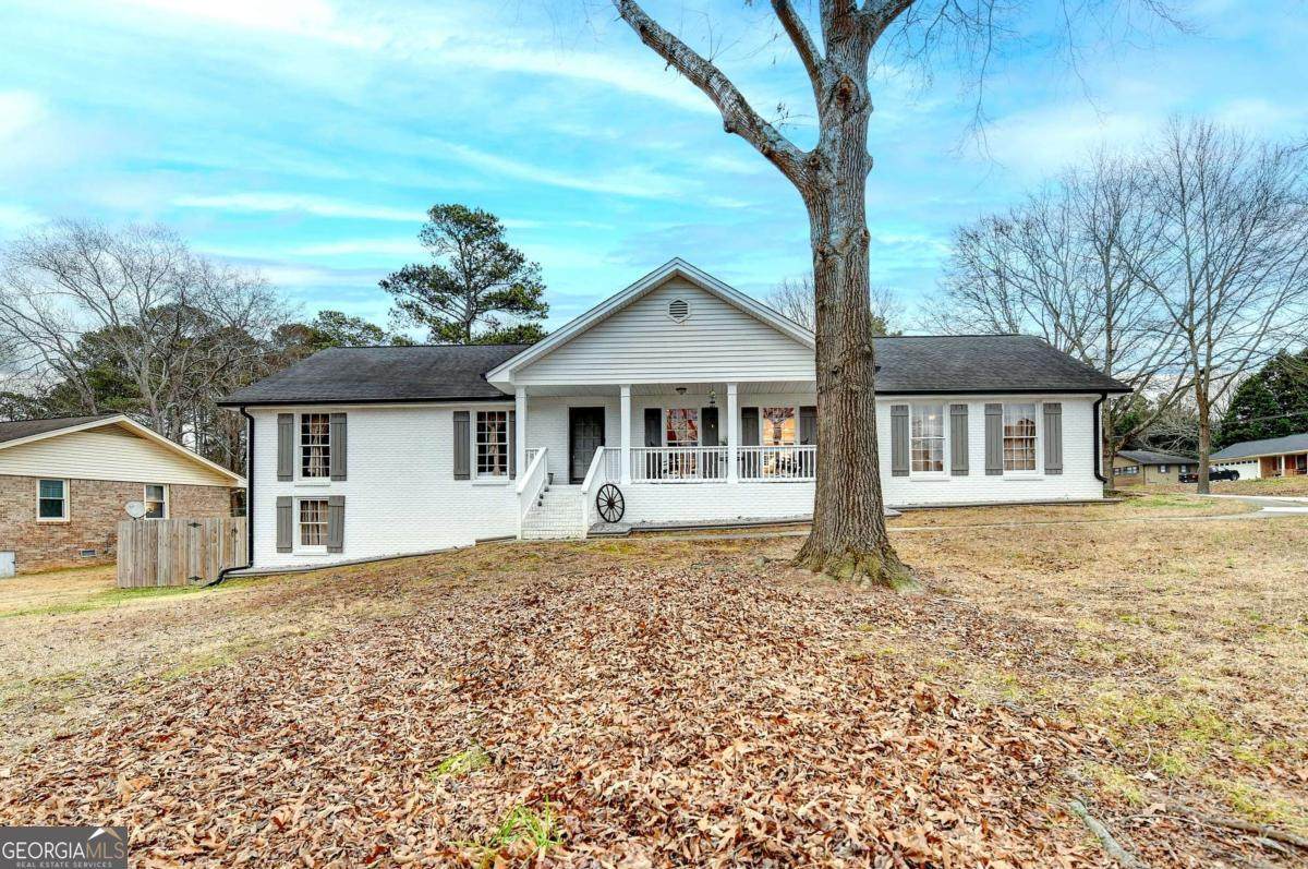 2136 Briarwood Court - Photo 1