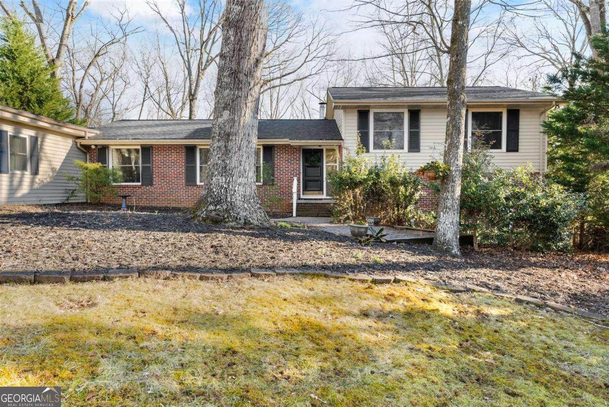 825 Beverly Drive - Photo 1