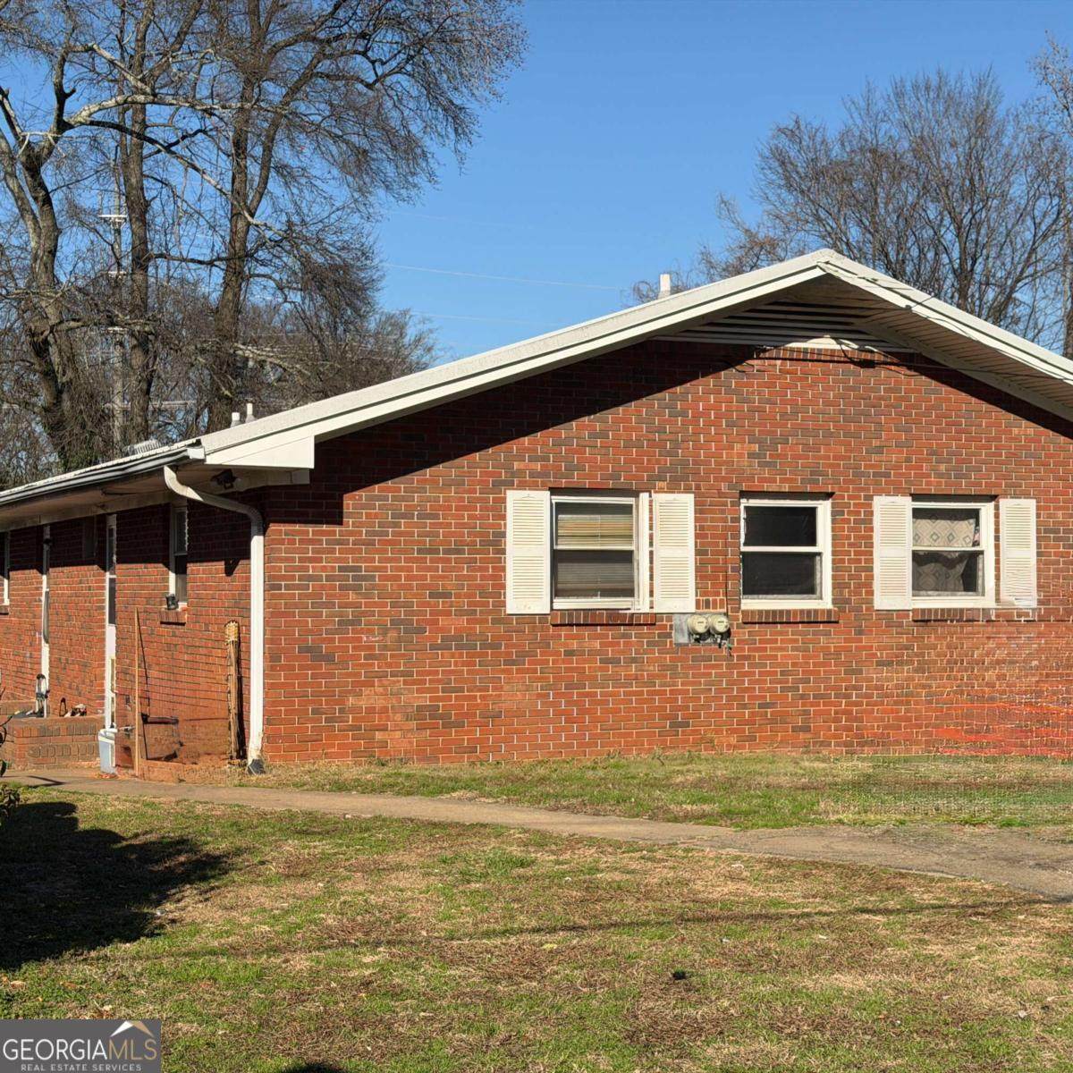 1443 Vesta Avenue - Photo 1