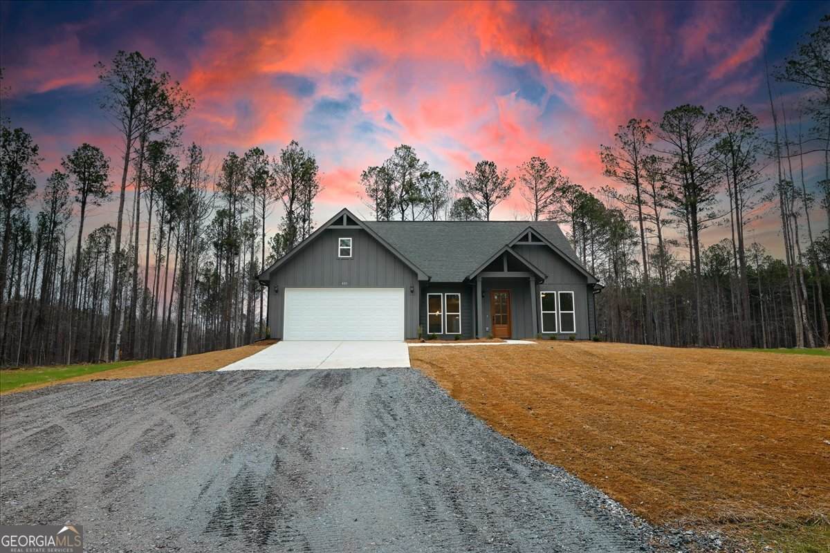 889 Hugh O'neal - Photo 1