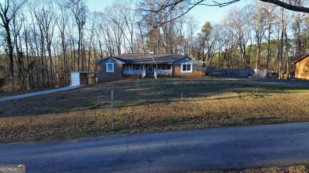 1558 Pine Circle - Photo 1