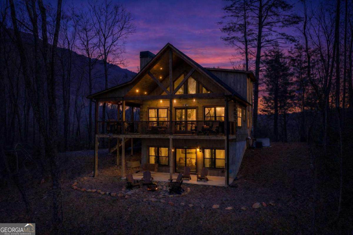 447 Pig Trail - Photo 1