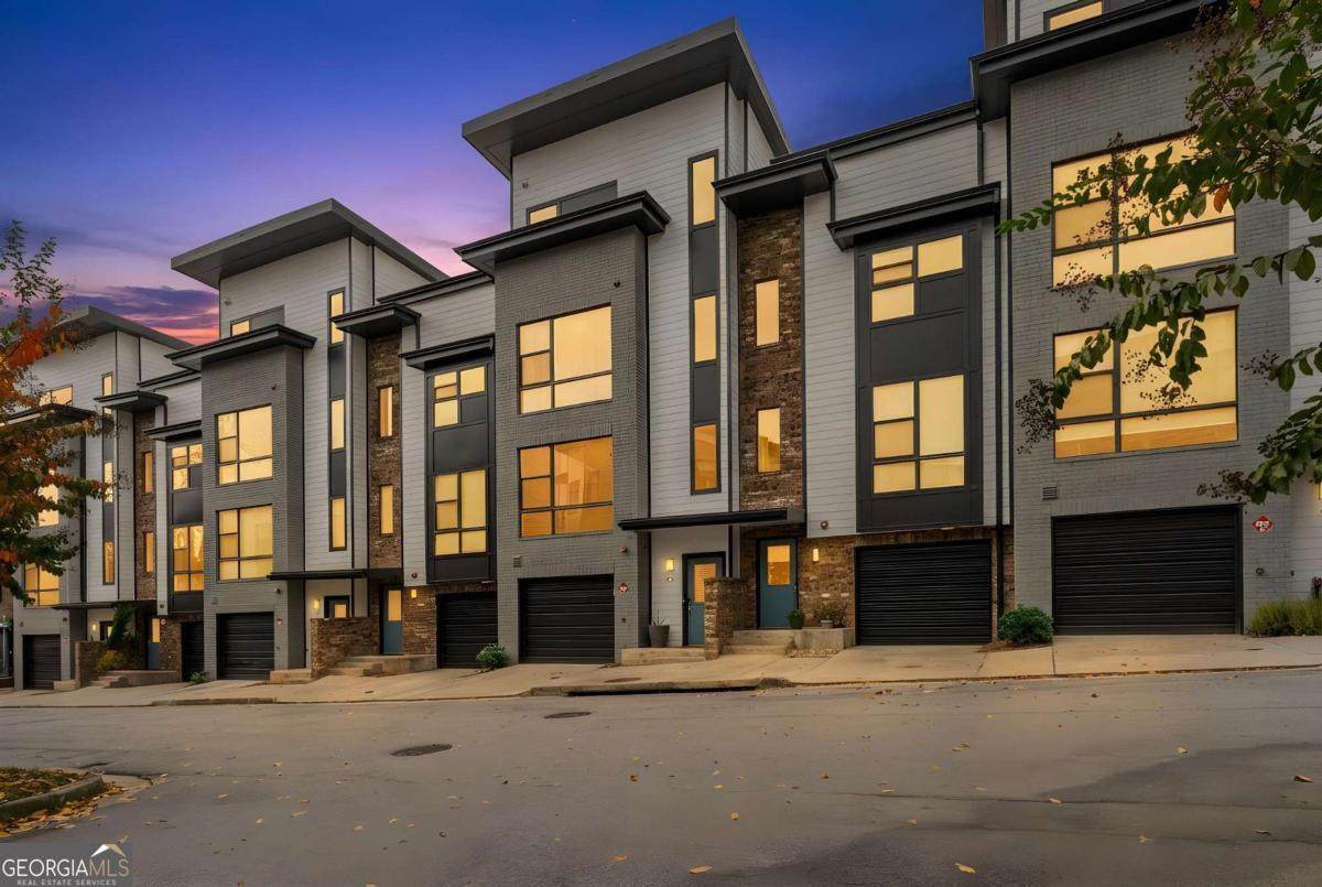 53 Moda Lane - Photo 1
