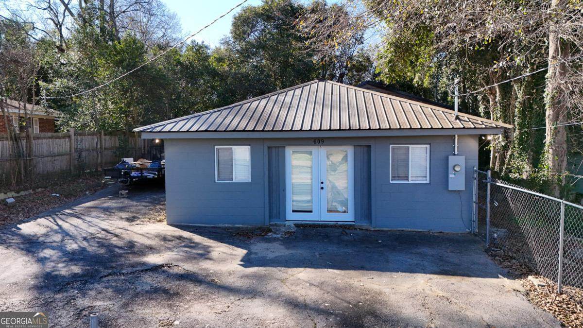 609 Jefferson Street - Photo 1