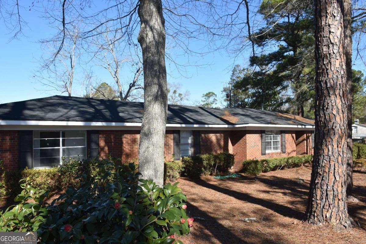 611 Fourth Street - Photo 1