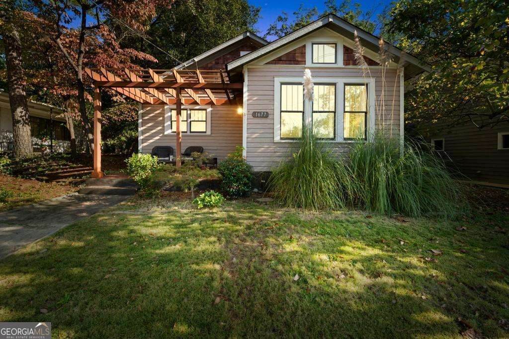 1677 Neely Avenue - Photo 1