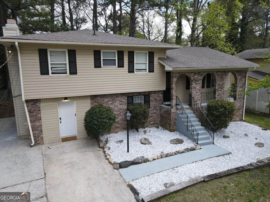 6585 Buckhurst Trail - Photo 1