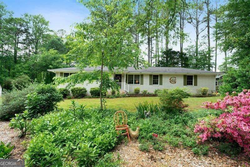 5839 Darry Circle - Photo 1