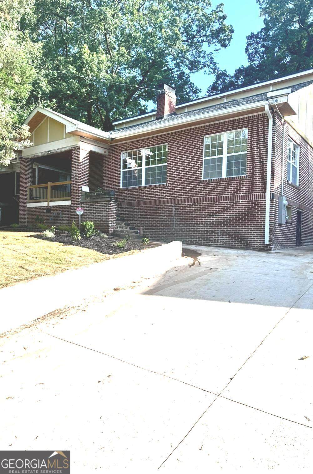 1170 Donnelly Avenue - Photo 1