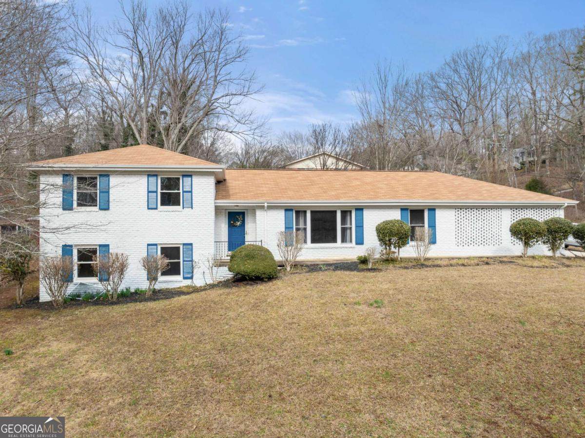 1002 Dixon Drive - Photo 1