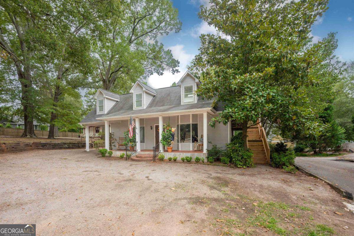 536 East Avenue - Photo 1