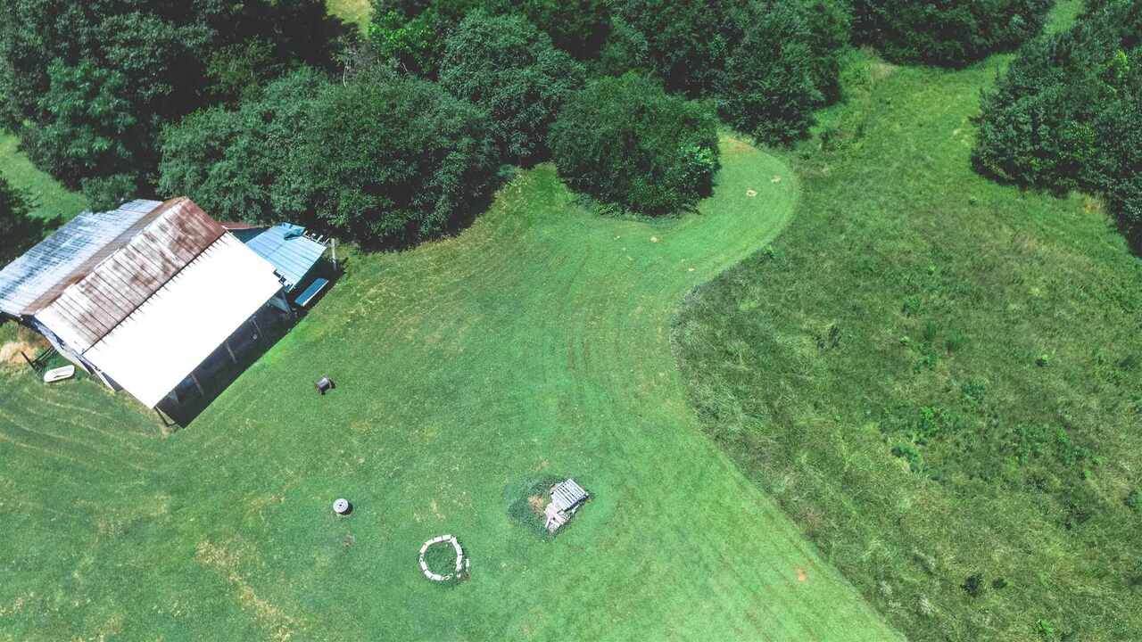 856 Hampton - Photo 1