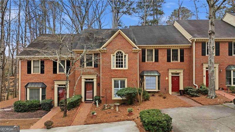 137 Weatherburne Drive - Photo 1