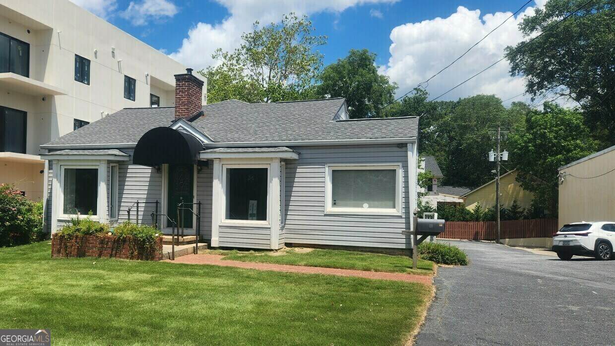 326 Sandy Springs Circle - Photo 1