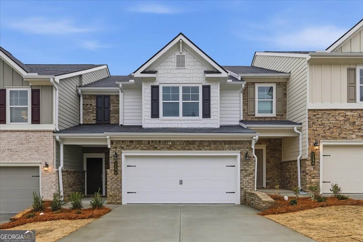 1194 Park Center Circle - Photo 1