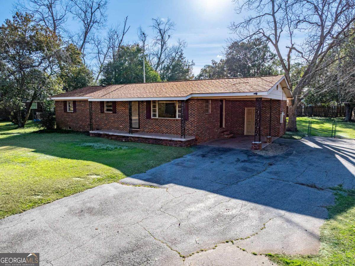 2014 Tyson Avenue - Photo 1