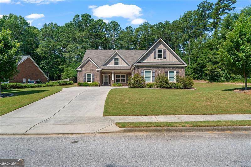 902 Edgewater Drive - Photo 1