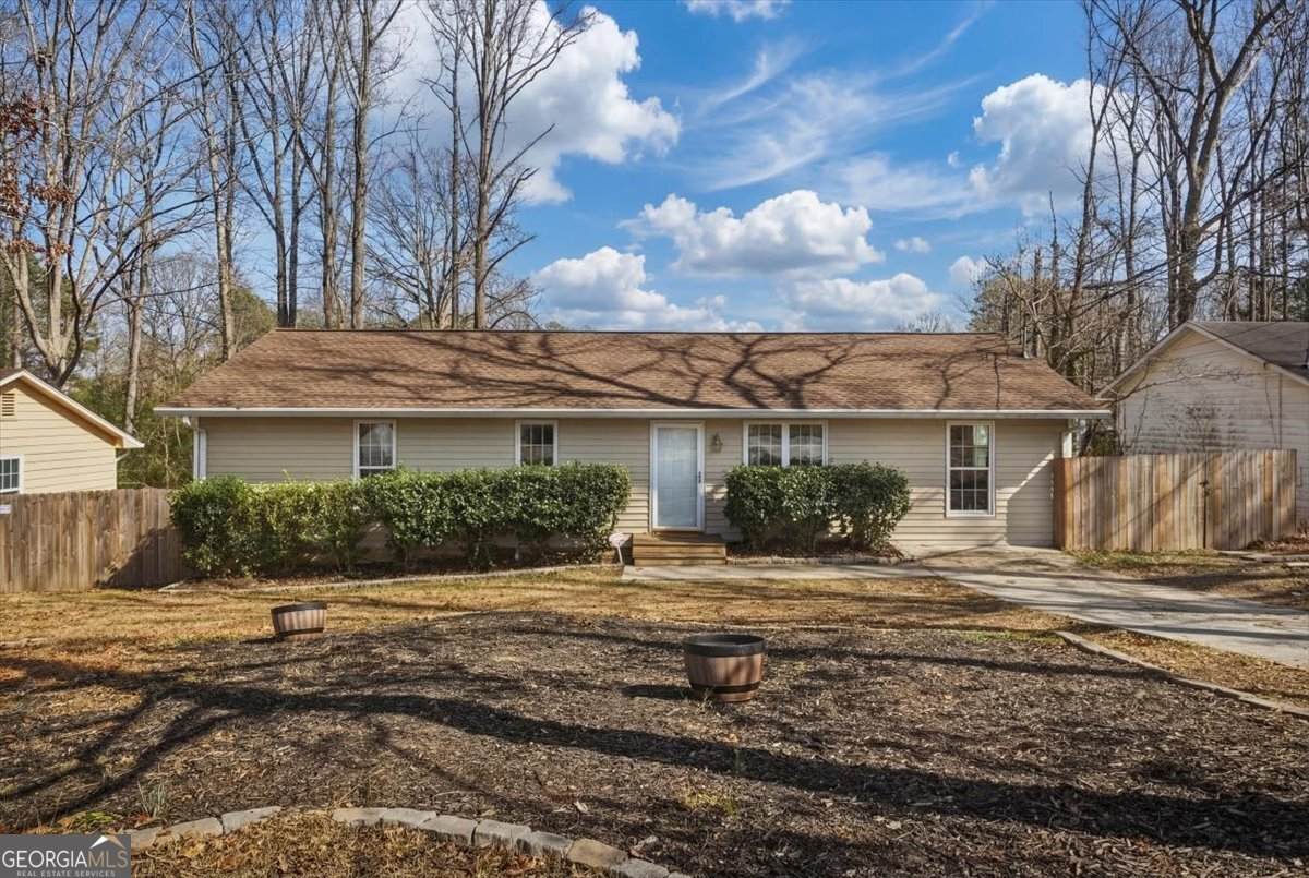 414 Hemlock Drive - Photo 1