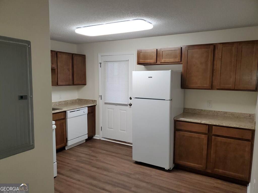 203 Enterprise Apt A - Photo 1