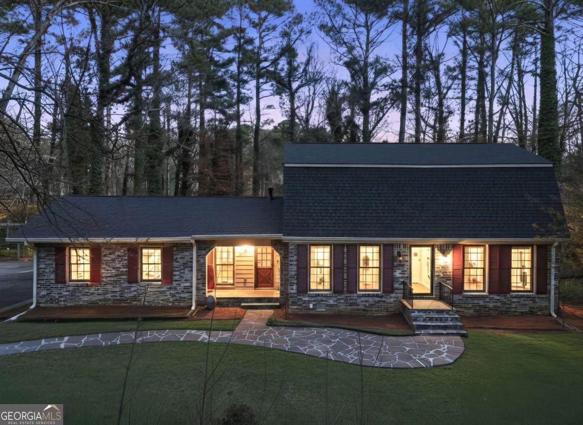 2037 Stoneleigh Drive - Photo 1
