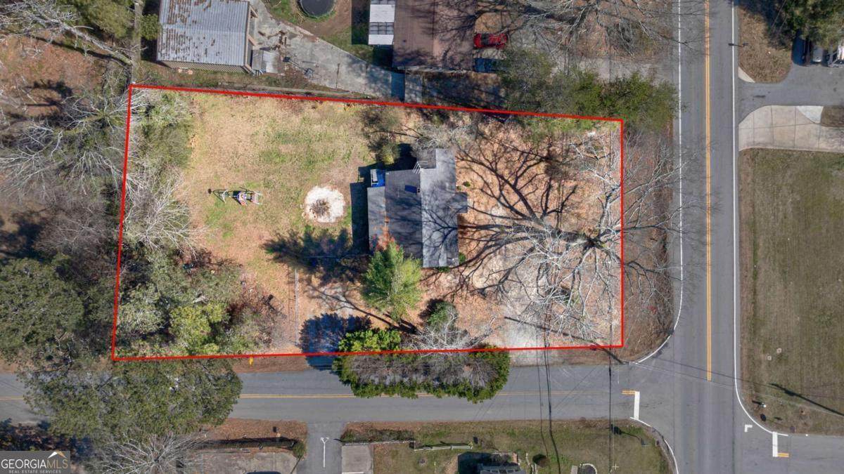 588 Braselton Highway - Photo 1
