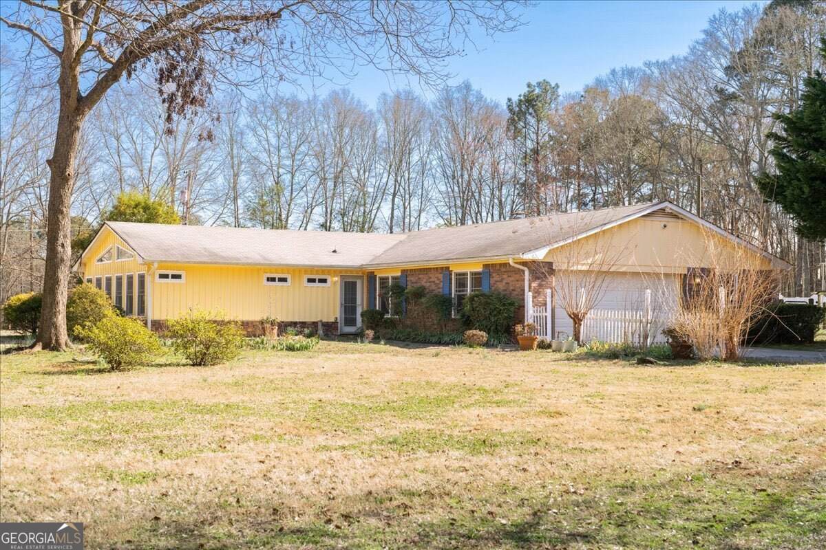 137 Meadow Wood Lane - Photo 1
