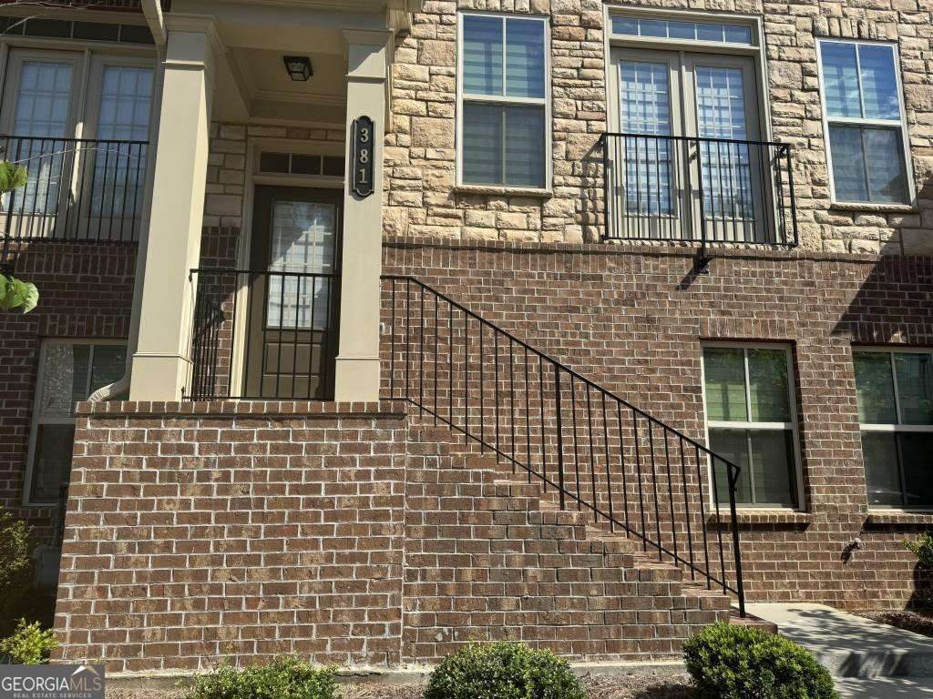 381 Northaven Avenue - Photo 1