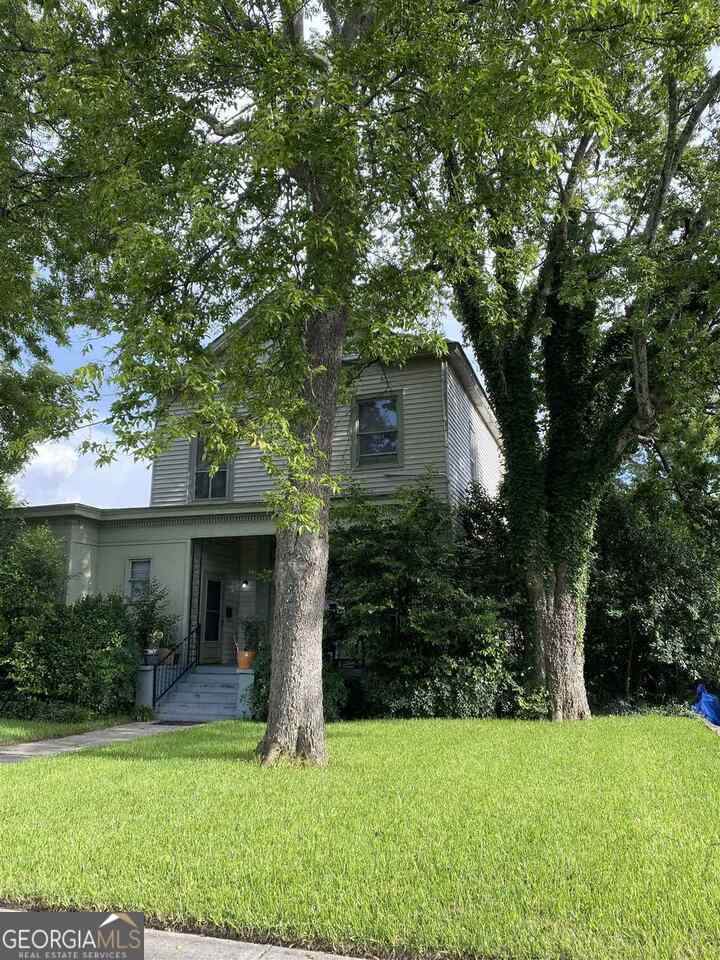 2702 Cherokee Avenue - Photo 1