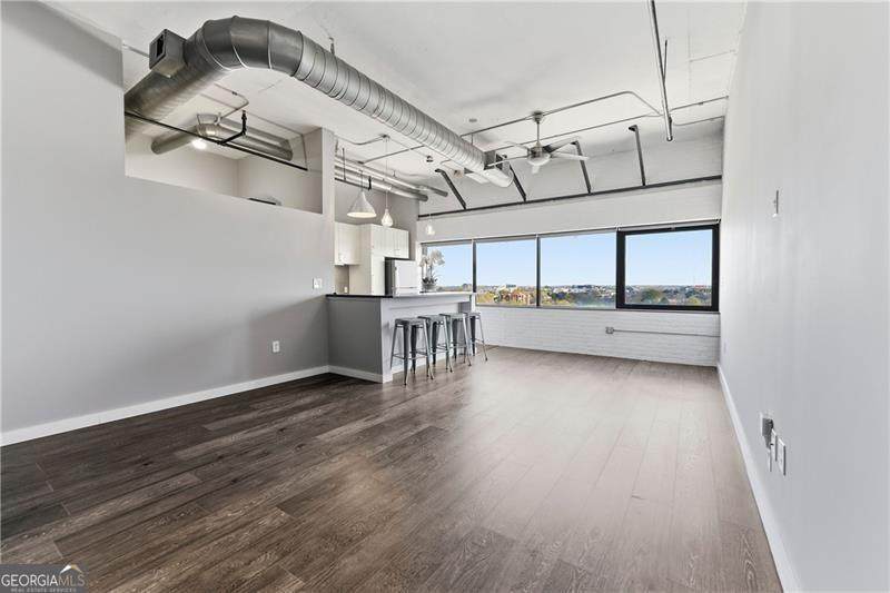 120 Ralph Mcgill Boulevard - Photo 1