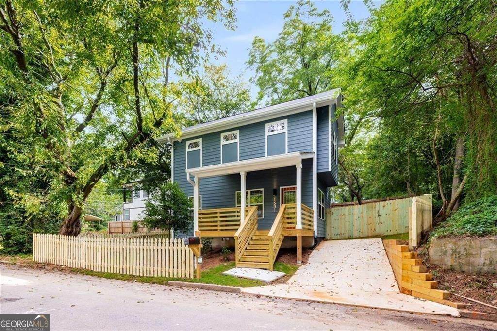 1631 Burton Street - Photo 1