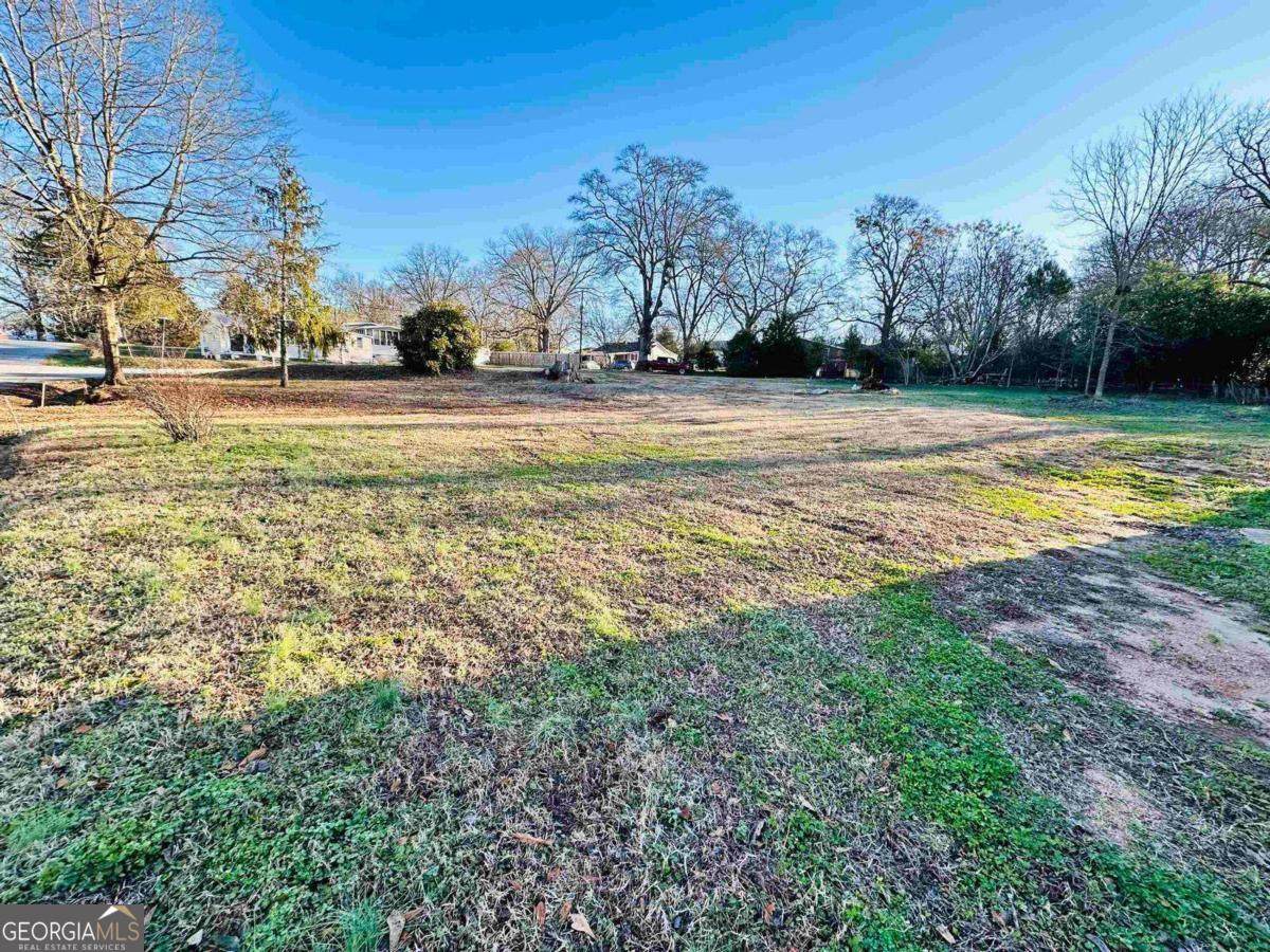 857 College Street - Photo 1