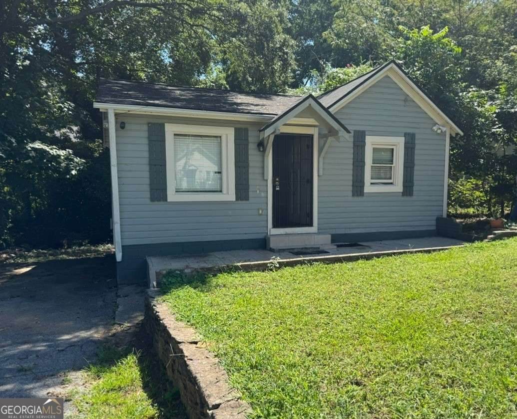 379 Illinois Avenue - Photo 1
