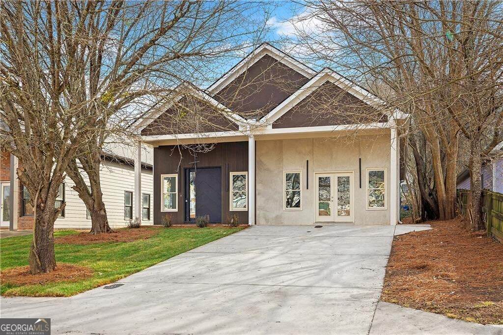 1056 Lester Avenue - Photo 1