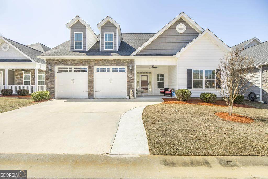 137 Shady Oak Drive - Photo 1
