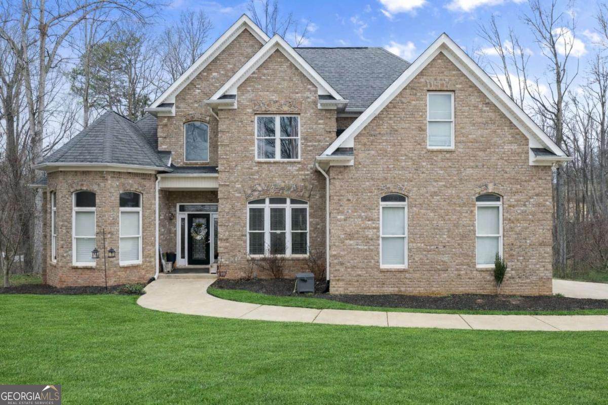 318 Waterford Circle - Photo 1