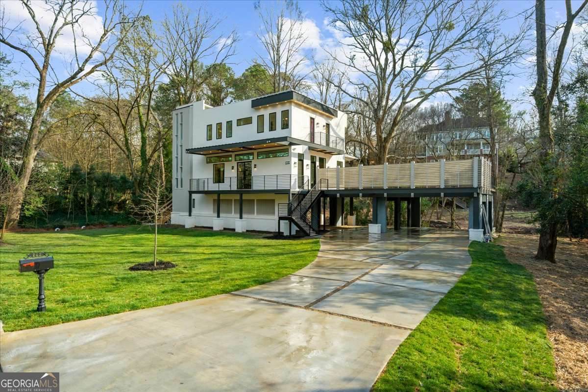 942 Peachtree Battle Circle - Photo 1